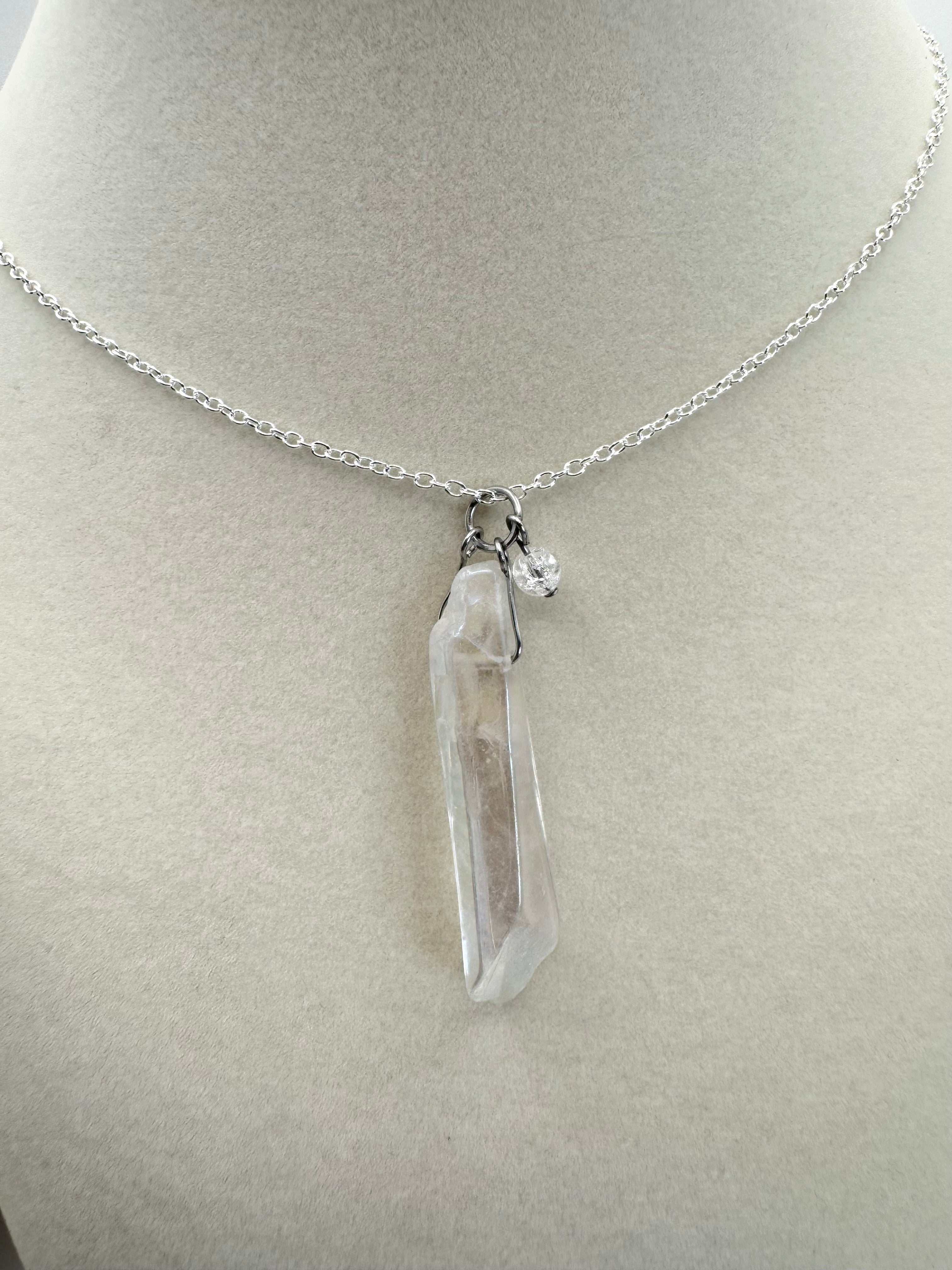 handmade quartz silver necklace