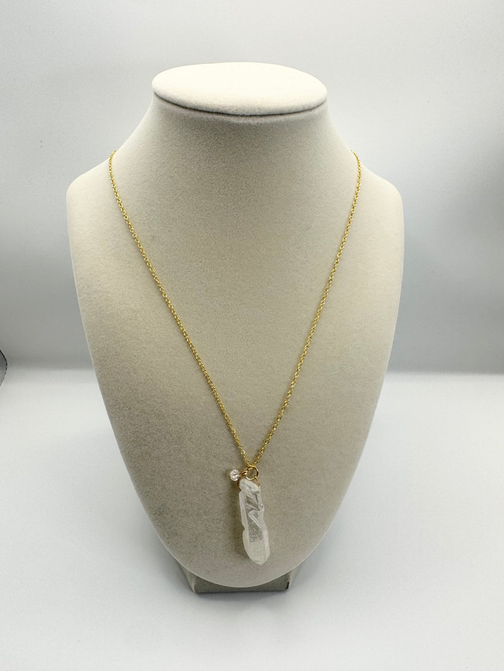 handmade quartz gold necklace