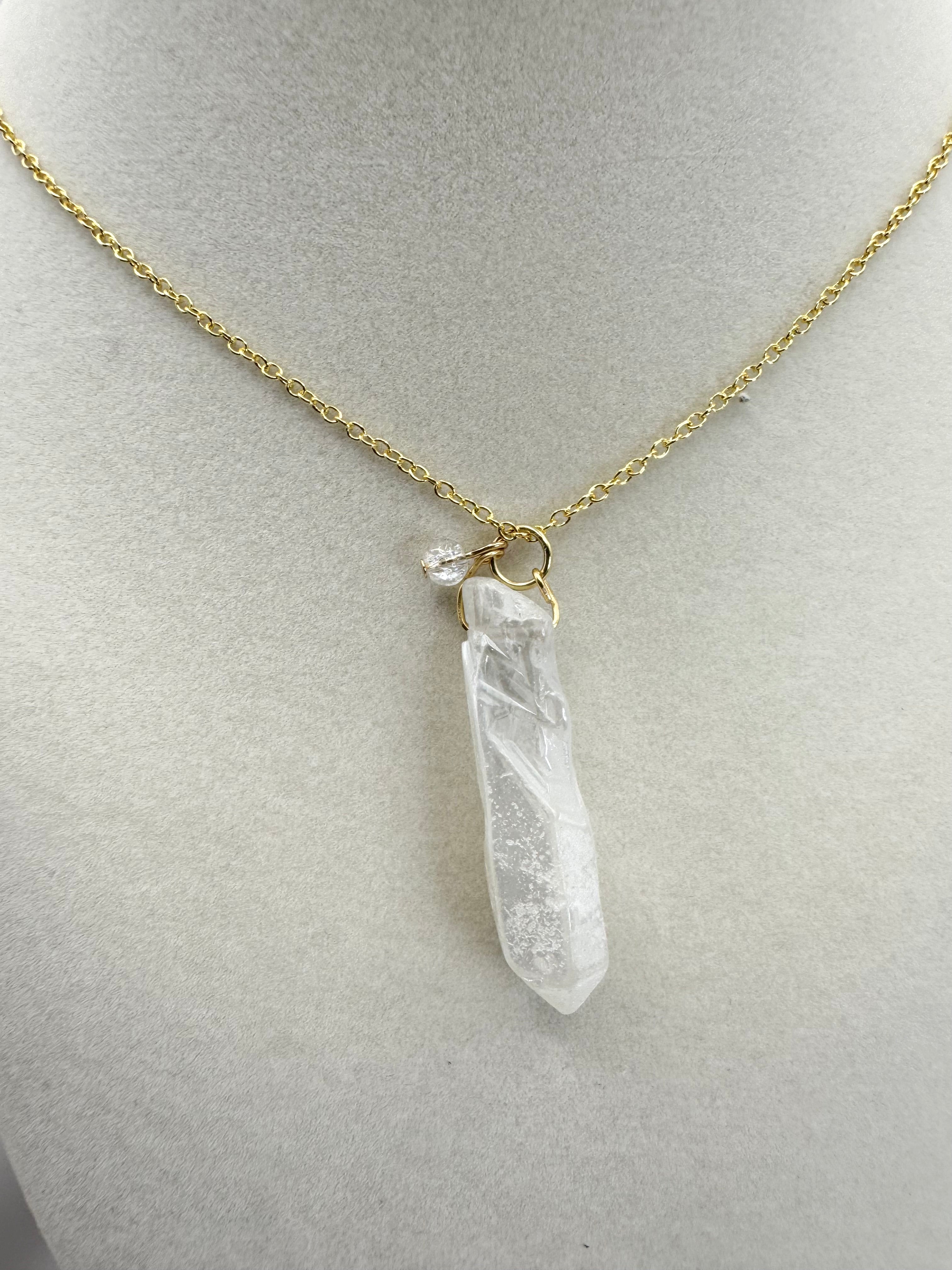 handmade quartz gold necklace